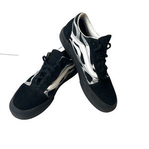 Vans Off The Wall Big Kid 2.5 Suede Canvas Black White Flames Print Lace Up Shoe